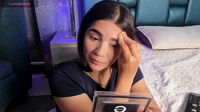 bellaa becca online show from 11.23.25