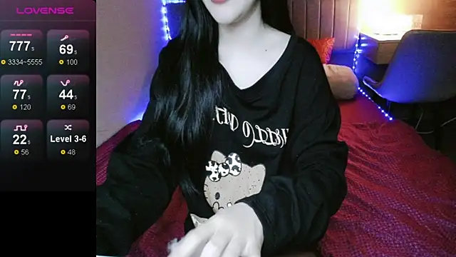  Viviann  online show from 11.21.25