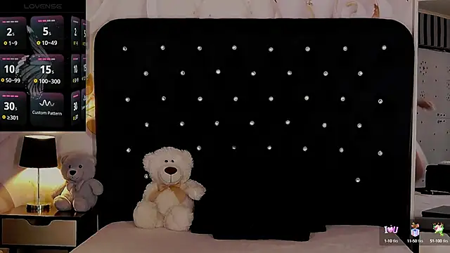 OliviaShaw23 online show from 09.26.25