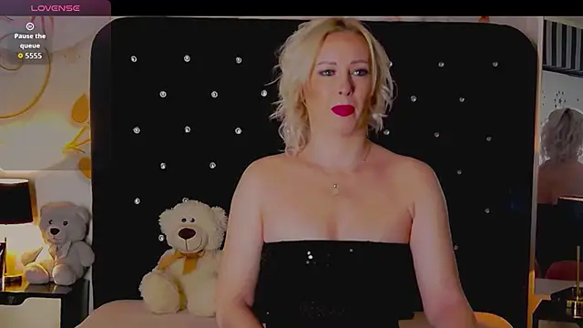 OliviaShaw23 online show from 01.12.26