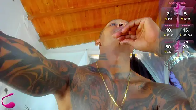 esteveen ortegas  online show from 11.17.25