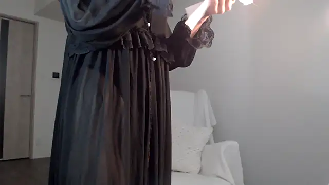 Lily 0000 online show from 01.16.25