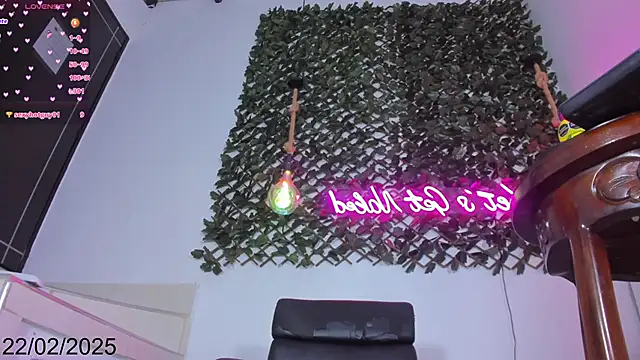 Brianna Stars online show from 02.22.25