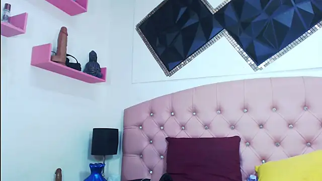 Snapshot of andrea_safeira_doll chatting on 09.26.25 andrea safeira doll online show from 09.26.25