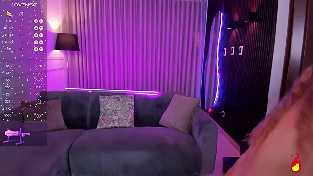 Leah Grey online show from 12.18.24