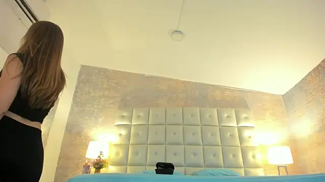 Lezy  online show from 02.04.26