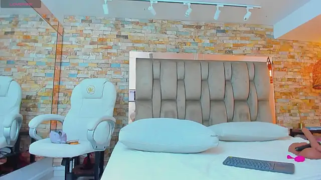 karla dunn online show from 10.03.25