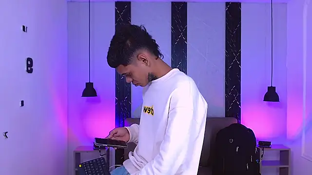 Damar fhelipe online show from 10.17.25