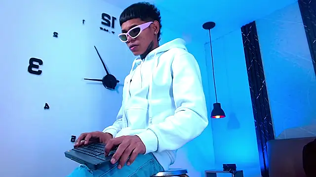 Damar fhelipe online show from 11.01.25