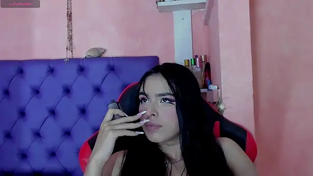 Cloeandtyfanny online show from 01.10.25