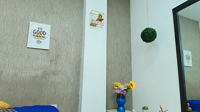 Cloeandtyfanny online show from 02.02.25