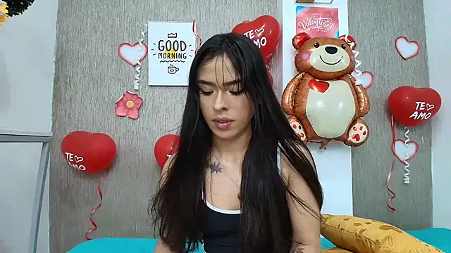 Cloeandtyfanny online show from 02.16.25