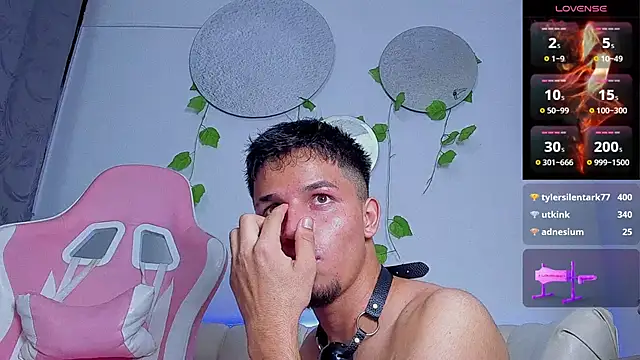 Issac james  online show from 01.12.25