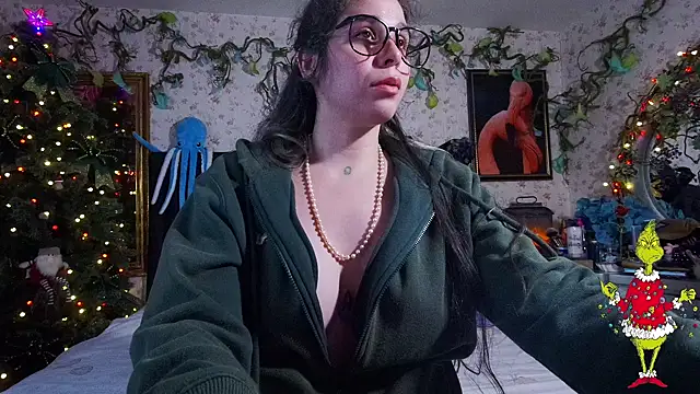 Elizabeth77  online show from 12.23.24