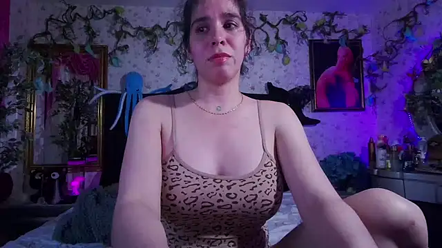 Elizabeth77  online show from 01.28.25