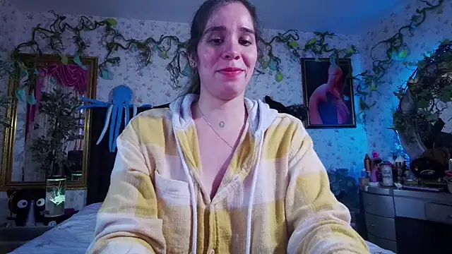 Elizabeth77  online show from 03.18.25