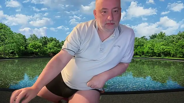 Snapshot of LondonTeffy chatting on 12.09.24 LondonTeffy online show from 12.09.24