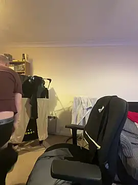 Snapshot of LondonTeffy chatting on 12.10.24 LondonTeffy online show from 12.10.24