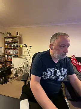 Snapshot of LondonTeffy chatting on 01.03.25 LondonTeffy online show from 01.03.25