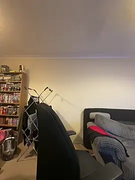 Snapshot of LondonTeffy chatting on 01.16.25 LondonTeffy online show from 01.16.25