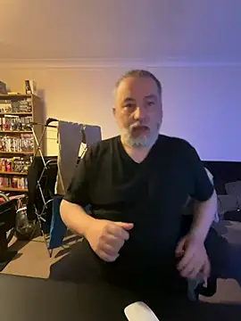 Snapshot of LondonTeffy chatting on 01.21.25 LondonTeffy online show from 01.21.25