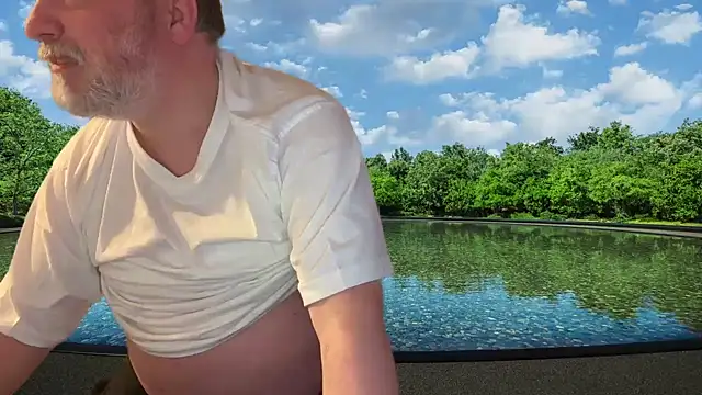 Snapshot of LondonTeffy chatting on 02.11.25 LondonTeffy online show from 02.11.25