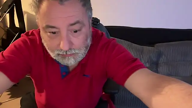 Snapshot of LondonTeffy chatting on 02.18.25 LondonTeffy online show from 02.18.25