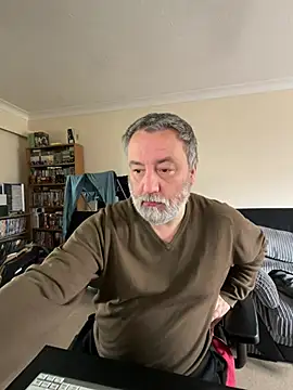 Snapshot of LondonTeffy chatting on 02.27.25 LondonTeffy online show from 02.27.25