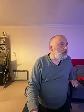 Snapshot of LondonTeffy chatting on 03.06.25 LondonTeffy online show from 03.06.25