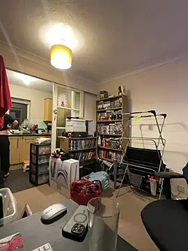 Snapshot of LondonTeffy chatting on 03.20.25 LondonTeffy online show from 03.20.25