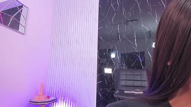 Mell Saenz online show from 01.24.25