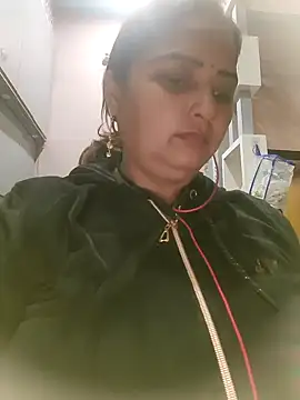 Dianaa9 online show from 12.17.24