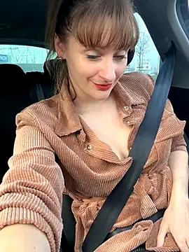 victoirenextdoor online show from 12.04.24