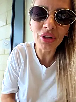 SweetMonicaUK online show from 10.02.25