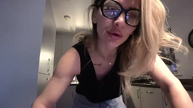 SweetMonicaUK online show from 02.06.26