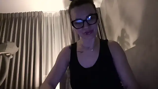 SweetMonicaUK online show from 02.19.26