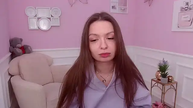 Snapshot of LucySkilar chatting on 12.02.24 LucySkilar online show from 12.02.24