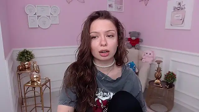 LucySkilar online show from 02.03.26