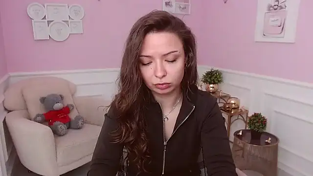 LucySkilar online show from 05.21.26