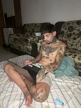 Snapshot of PitbullDiablo1 chatting on 02.13.25 PitbullDiablo1 online show from 02.13.25