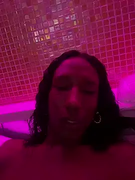 tamarabigass1 online show from 03.20.25