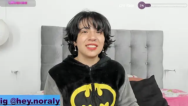 Snapshot of hey_noraly chatting on 03.23.25 hey noraly online show from 03.23.25