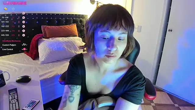 Snapshot of hey_noraly chatting on 09.27.25 hey noraly online show from 09.27.25