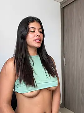 MelissaWaltton online show from 02.15.25