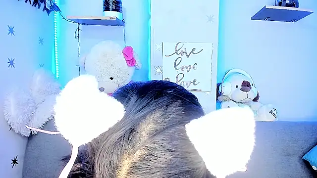 MeganLord online show from 12.20.25