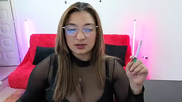 Snapshot of _sweetcarla chatting on 10.02.25 sweetcarla online show from 10.02.25