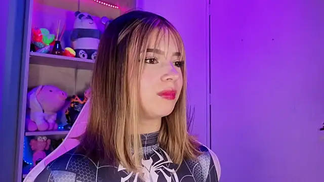 Snapshot of EmilyMiller_ chatting on 02.13.26 EmilyMiller online show from 02.13.26