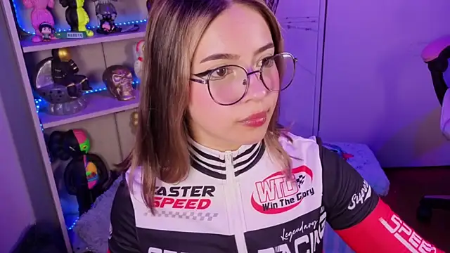 EmilyMiller  online show from 03.25.26