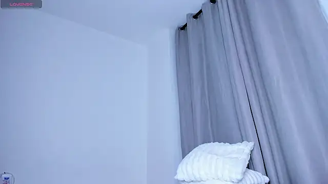 cheryl blossom69 online show from 10.29.25