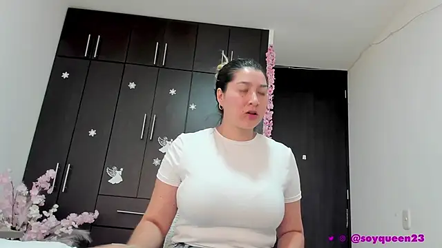 Snapshot of Soyqueen chatting on 01.24.25 Soyqueen online show from 01.24.25